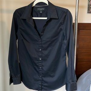 Women’s Banana Republic Dress Shirt Size 8 Tailored Fit Black